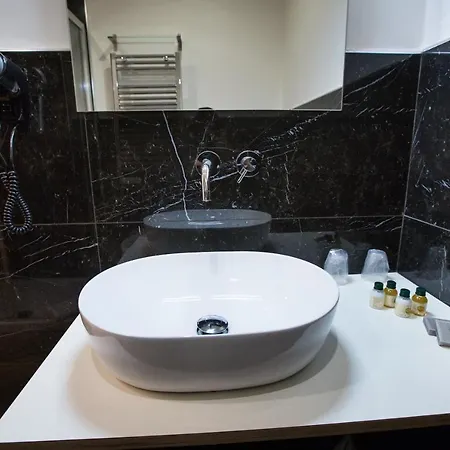 Sweet Night 4* 斯培西亚