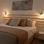 Sweet Night Gasthof La Spezia