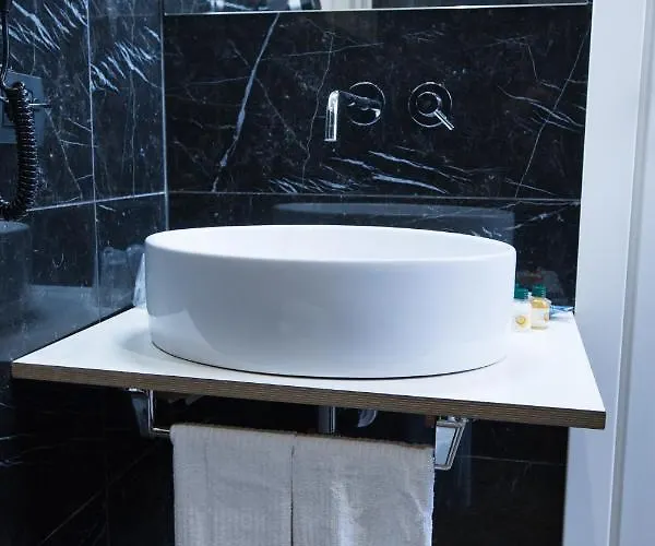 Sweet Night 4* לה ספציה