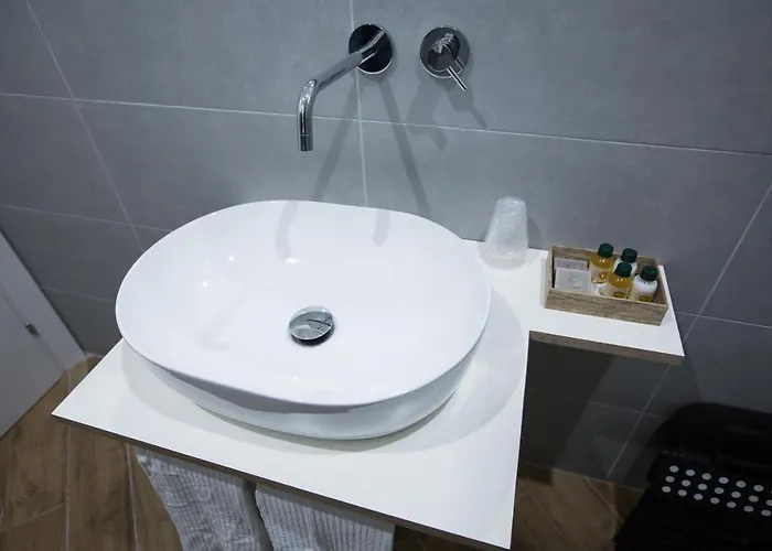 Sweet Night בית הארחה 4*